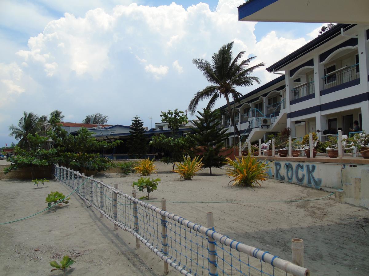 Blue Rock Resort Olongapo Bagian luar foto