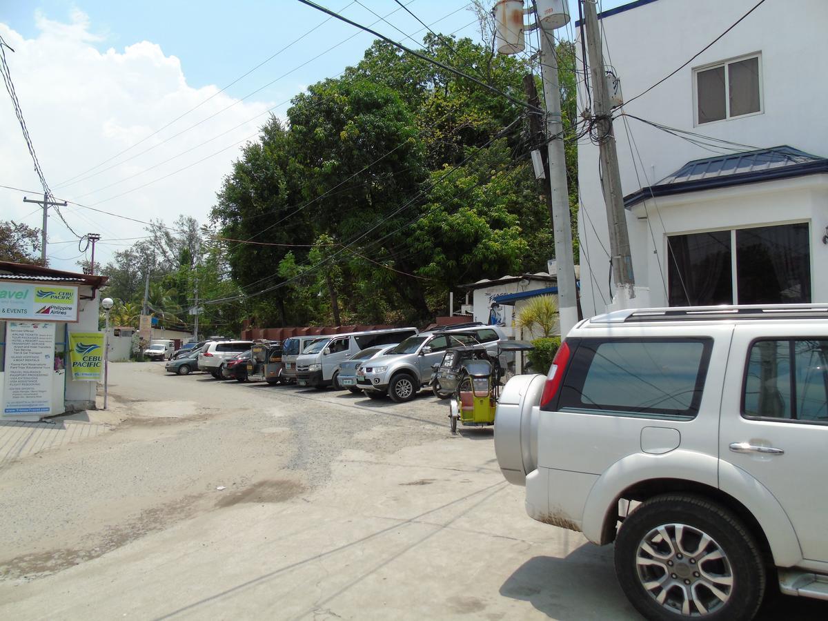 Blue Rock Resort Olongapo Bagian luar foto