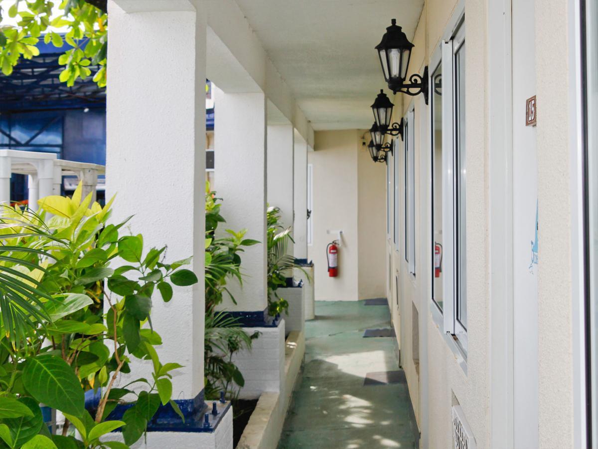 Blue Rock Resort Olongapo Bagian luar foto
