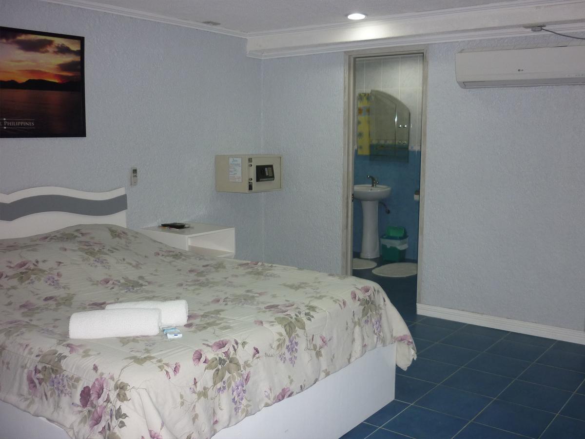 Blue Rock Resort Olongapo Bagian luar foto