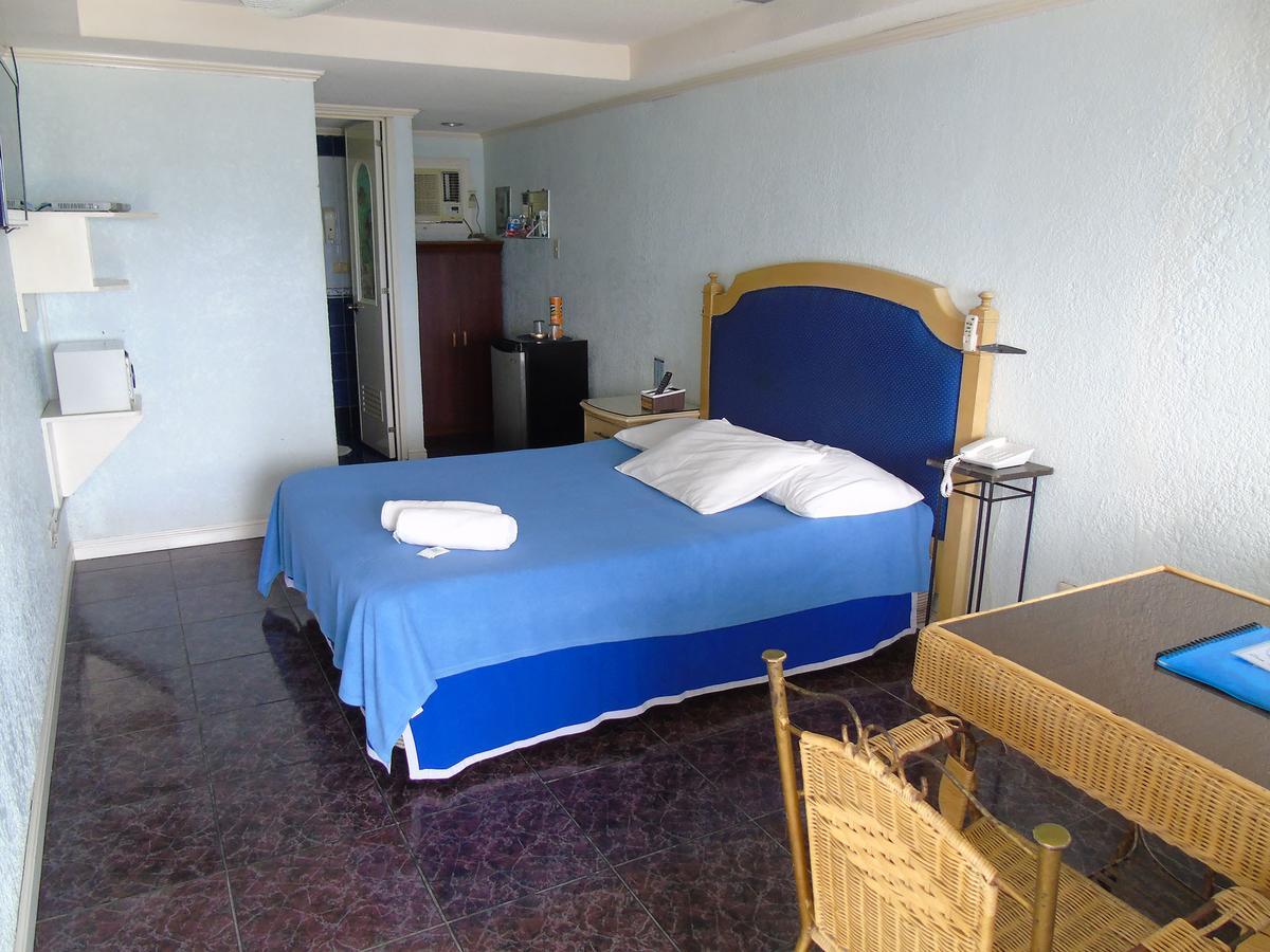 Blue Rock Resort Olongapo Bagian luar foto