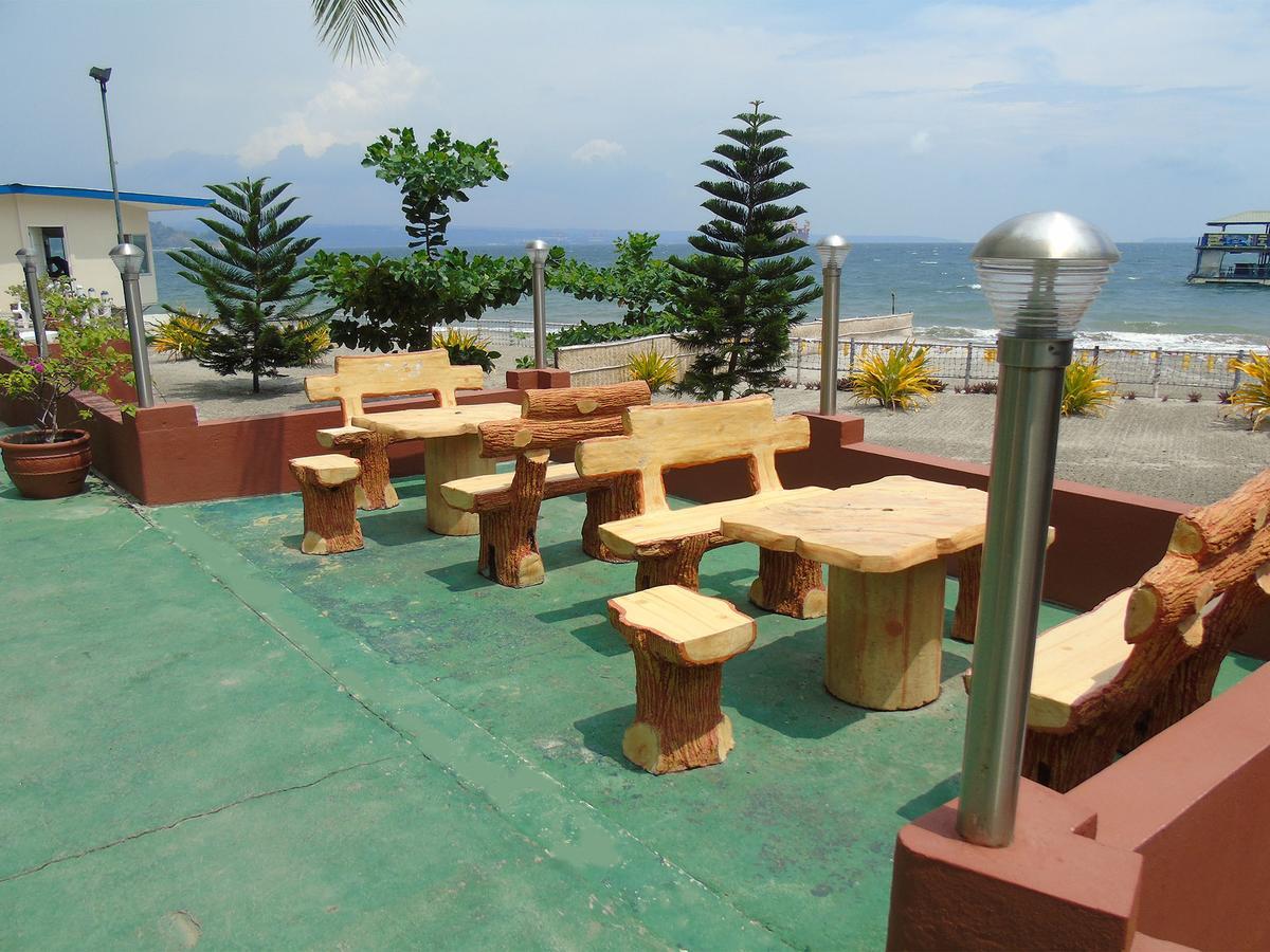 Blue Rock Resort Olongapo Bagian luar foto